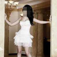 Toroslar Bölgesinden VIP Hizmetler Sunan Göz Alıcı Bir Escort: Damla